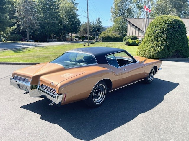 1971-Buick-Riviera-BOAT-TAIL-